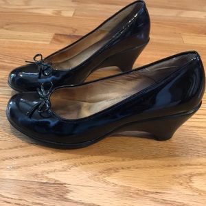 Softspots wedge parents leather heels.